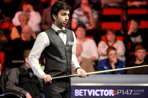 烈的背景下 烈的背景下